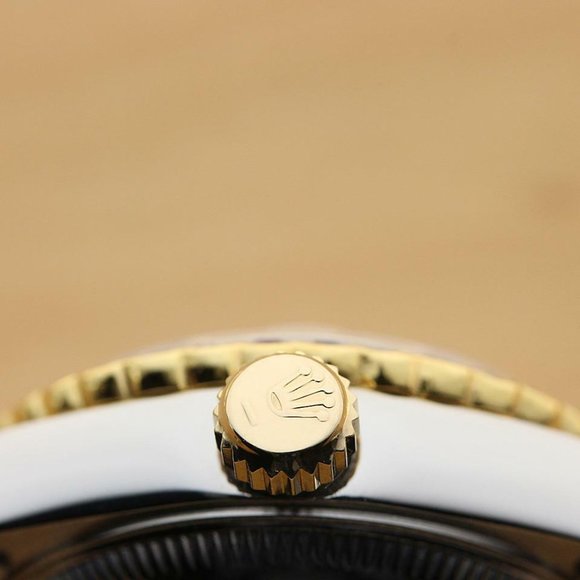 Sale! Rolex Ladies Ruby 18k Datejust Watch - Picture 8 of 8